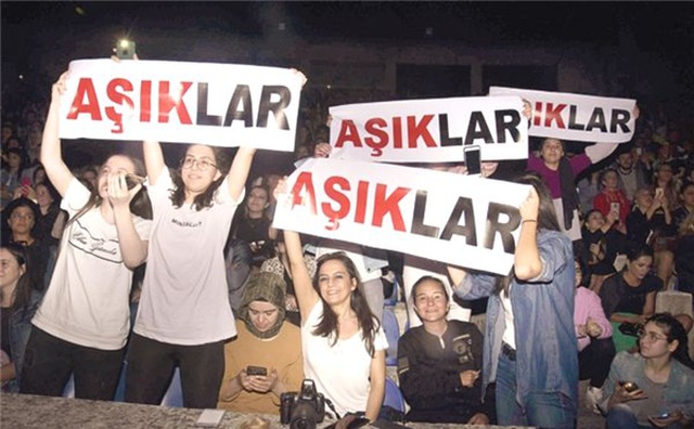 <a class='keyword-sd' href='/harbiye/' title='Harbiye'>Harbiye</a>'ye veda