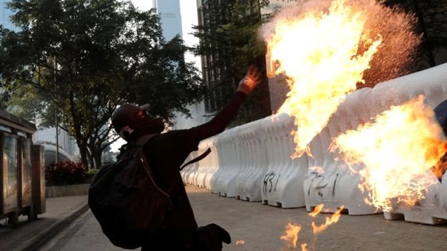 Hong Kong yönetimi 'negatif algıyı' düzeltecek halkla ilişkiler şirketi bulamadı