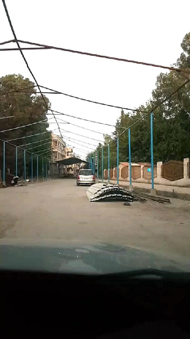 Teröristler, İHA ve SİHA'lara yakalanmamak için caddeleri sacla kaplamaya başladı