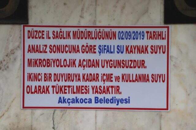 Vatandaşların şifalı diye su içtikleri çeşme, ekipler tarafından mühürlendi Vatandaşların şifalı diye su içtikleri çeşme, ekipler tarafından mühürlendi