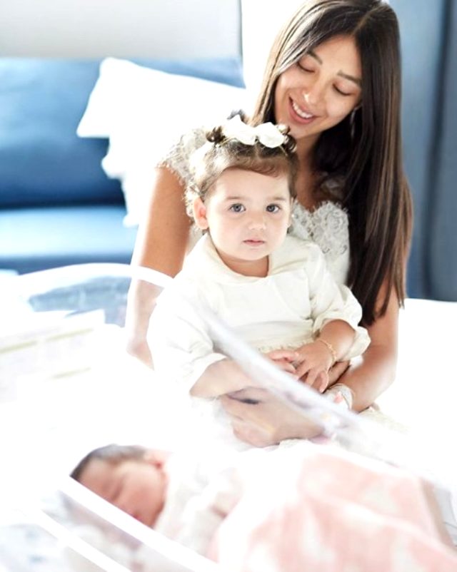 2 ay önce ikinci bebeğini doğuran Özlem Ada Şahin, düzgün fiziğiyle herkesi mest etti