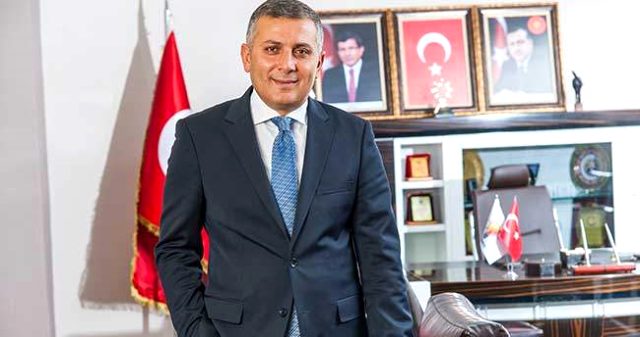 Davutoğlu'na yakınlığıyla bilinen Musa Arat AK Parti'den istifa etti