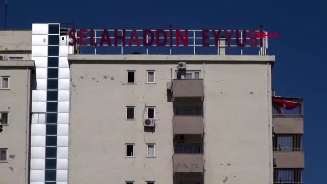 Akli dengesi yerinde olmayan adam, önce komşusunu sonra da karakoldaki bekçiyi bıçakladı