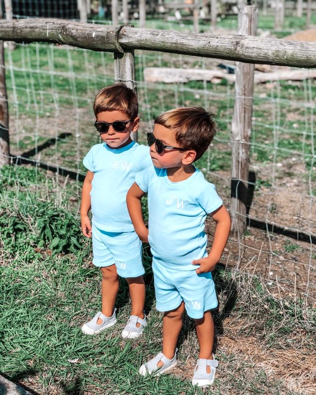 Yaşamaz denilen ikizler Instagram fenomeni oldu