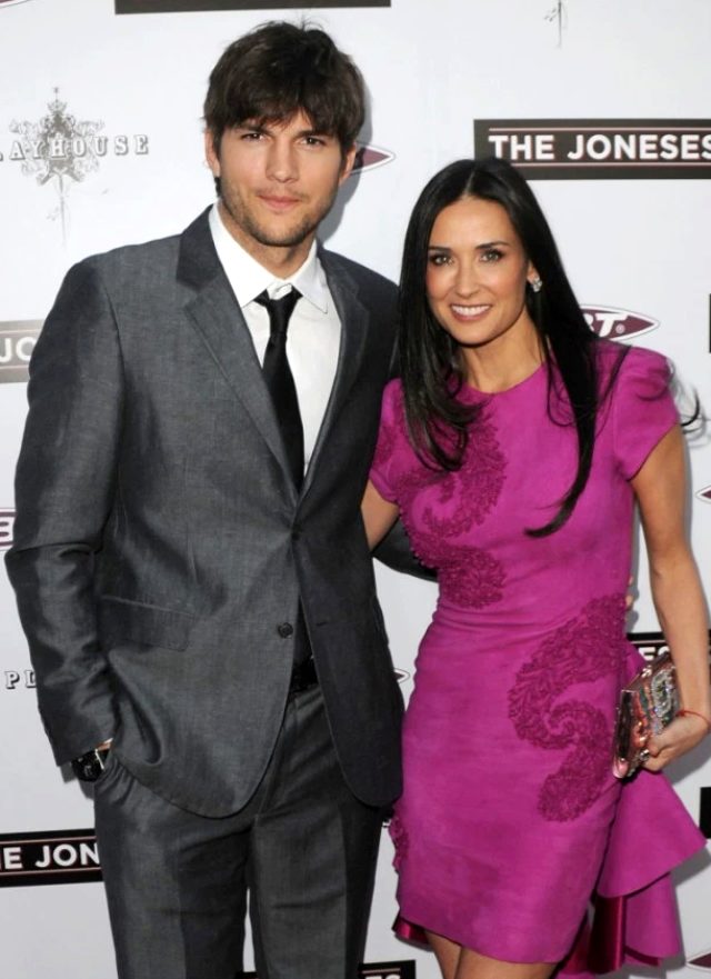 Demi Moore, eski kocası Ashton Kutcher'ın kendisini üçlü cinsel ilişkiye zorladığını itiraf etti