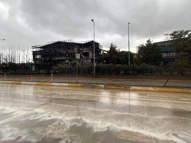 Tuzla'da 'köpüklü su' tedirginlik yarattı, numune alındı Tuzla'da