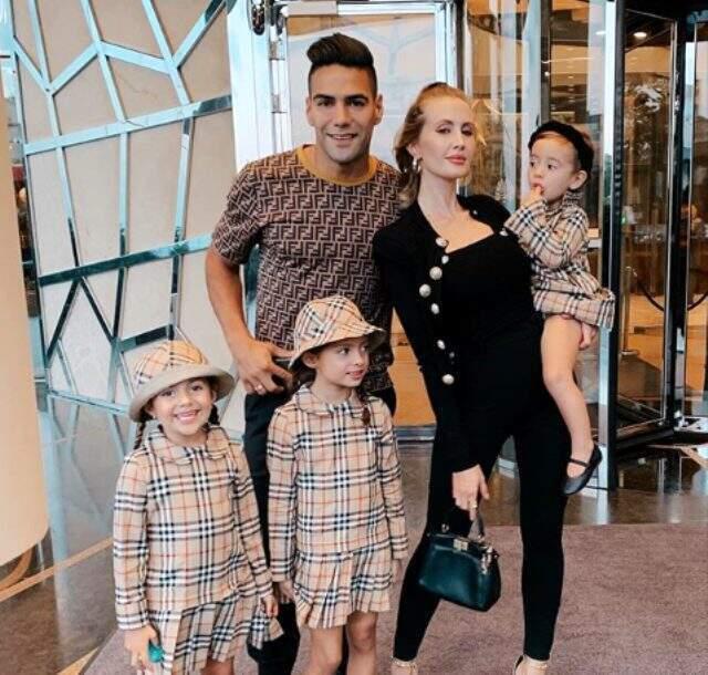 Falcao ve eşi Toran para basacak!