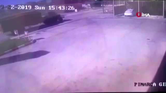 Saman yüklü traktörün römorku benzin istasyonuna 200 metre kala alev aldı