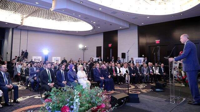 Cumhurbaşkanı Erdoğan'dan ABD'deki öğrencilere uyarı: 15 Temmuz gecesi milletine bomba yağdıran mankurtlar gibi aklınızı kiraya vermeyin Cumhurbaşkanı Erdoğan'dan ABD'deki öğrencilere uyarı: 15 Temmuz gecesi milletine bomba yağdıran mankurtlar gibi aklınızı kiraya vermeyin