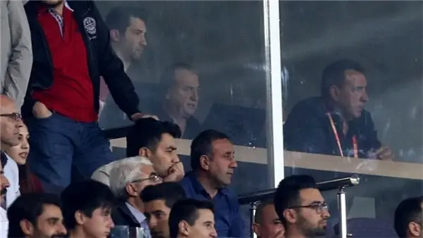 Sosyal medyada olay oldu: Fatih Terim İstifa