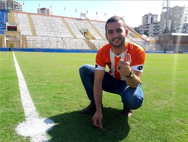 Çocuğunun göbek bağını Fatih Terim Stadı'na gömdü