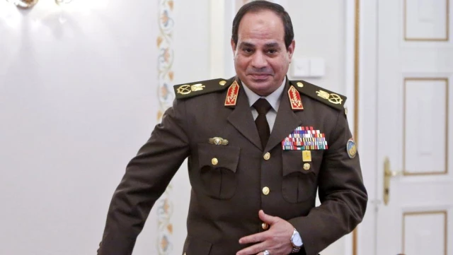 Times: Mısır lideri Sisi bir milyon kişilik protesto eylemine hazırlanıyor