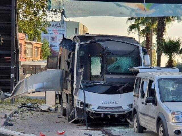 Adana'da çevik kuvvet polisine saldırı sonrası olay yerinden ilk görüntüler