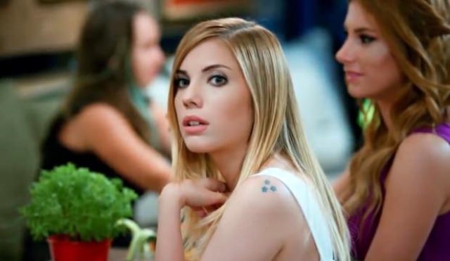 Ünlü oyuncu Nesrin Cavadzade dış görünüşünü eleştirenlere yanıt verdi
