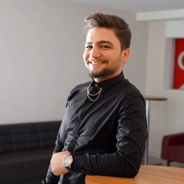 20 yaşındaki gencin, gelin arabası yaptırdığı aracının altında cesedi bulundu 20 yaşındaki gencin, gelin arabası yaptırdığı aracının altında cesedi bulundu