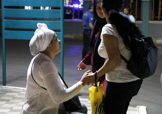 Baldızını sokakta kovalayıp boğazını kesti