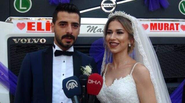 Ezber bozan düğün! Damat tır şoförü olunca, gelin arabası da tır oldu Ezber bozan düğün! Damat tır şoförü olunca, gelin arabası da tır oldu