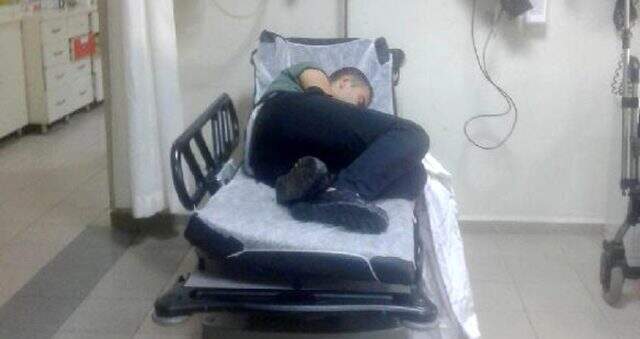 Sakarya'da 143 asker zehirlenme şüphesiyle hastaneye kaldırıldı Sakarya'da 143 asker zehirlenme şüphesiyle hastaneye kaldırıldı