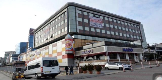 Ahmet Davutoğlu'nun İstanbul'daki yeni parti binasının adresi belli oldu