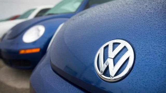 Almanya'da Volkswagen'e karşı 450 bin kişinin açtığı tarihi dava başladı