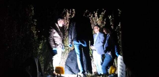 Erzurum'da acı olay! Annesinin mezarı başında ölü bulundu Erzurum'da acı olay! Annesinin mezarı başında ölü bulundu