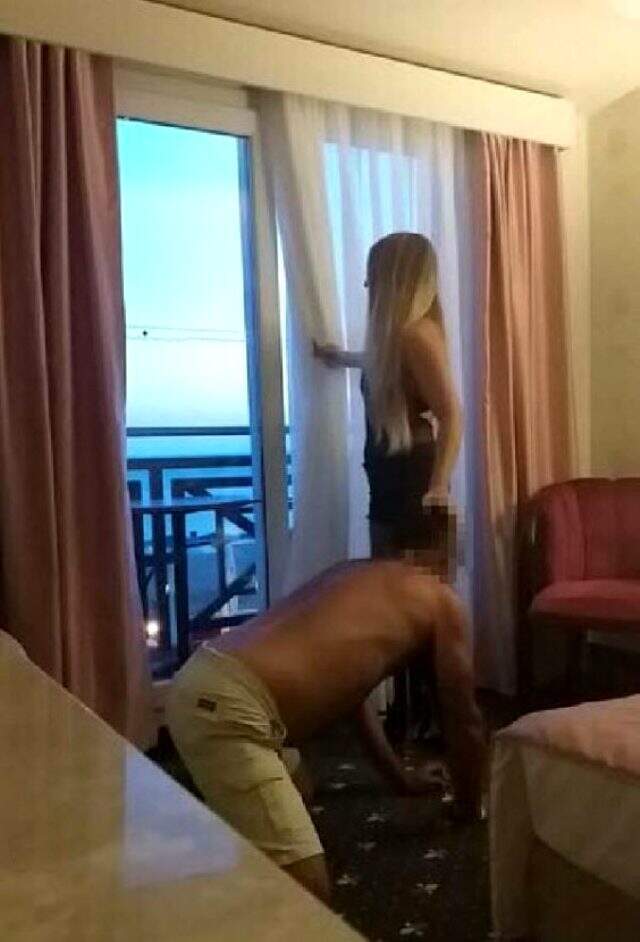 Fuhuştan gözaltına alınan kadının paylaştığı videolar şaşkına uğrattı Fuhuştan gözaltına alınan kadının paylaştığı videolar şaşkına uğrattı