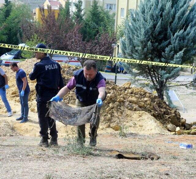 13 yıl sonra gelen itiraf sonrası başlatılan kazıda, kemiklere ulaşıldı 13 yıl sonra gelen itiraf sonrası başlatılan kazıda, kemiklere ulaşıldı