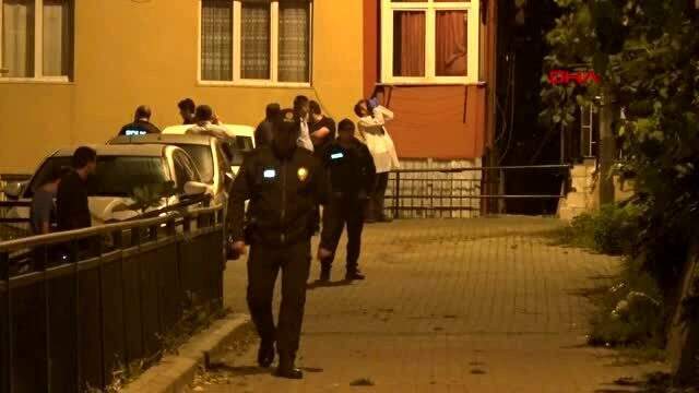 Eşinin boğazını falçata ile keserek öldürdü Eşinin boğazını falçata ile keserek öldürdü