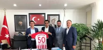 Acıgöl ve Gülşehir Belediye başkanları, Nevşehir Belediyespor'a destek verdi