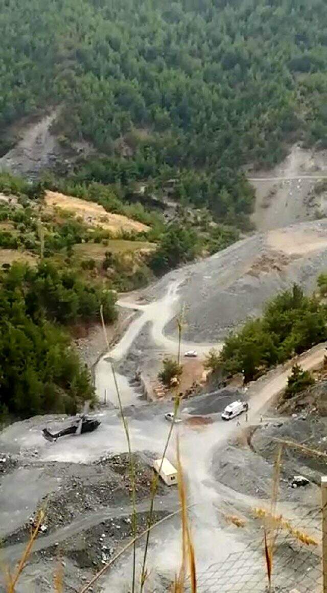 Hatay'da askeri araç devrildi: 1'i ağır 5 asker yaralandı Hatay'da operasyona giden askeri araç devrildi: 2'si ağır 7 askerimiz yaralı