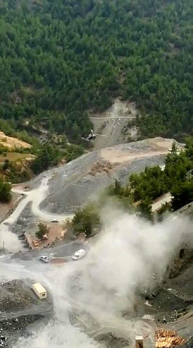 Hatay'da askeri araç devrildi: 1'i ağır 5 asker yaralandı Hatay'da operasyona giden askeri araç devrildi: 2'si ağır 7 askerimiz yaralı