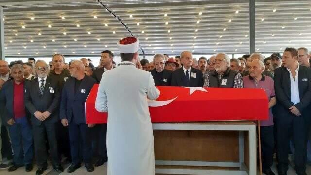Melek Baykal, Tarık Ünlüoğlu'nun ölmeden iki gün önceki son sözlerini söyledi: Geç kaldın! Melek Baykal, Tarık Ünlüoğlu'nun ölmeden iki gün önceki son sözlerini söyledi: Geç kaldın!