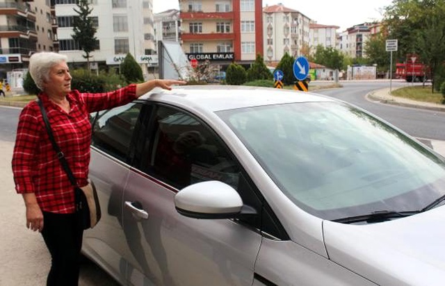 Sıfır diye 82 bin TL'ye aldığı otomobilin tavanı boyalı çıktı