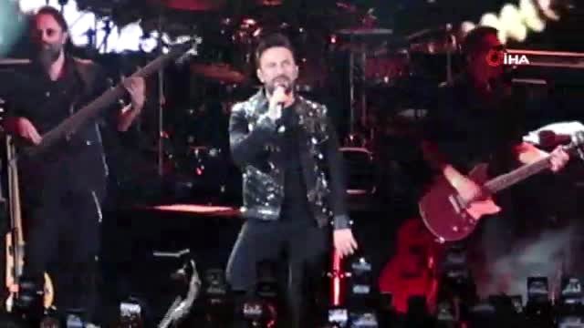 Megastar Tarkan, yaklaşık 10 yıl aradan sonra ilk defa Londra'da konser verdi