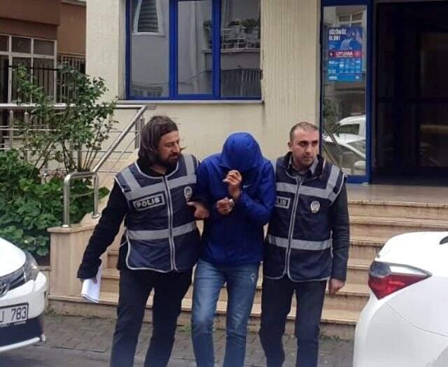 Fotoğraf stüdyosu sahibi, kıyafetlerini değiştiren kadınların görüntülerini gizli kamerayla kaydetti Fotoğraf stüdyosu sahibi, kıyafetlerini değiştiren kadınların görüntülerini gizli kamerayla kaydetti, serbest bırakıldı