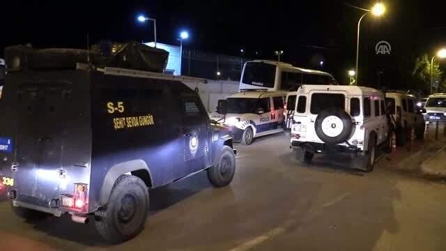 Organize suç örgütüne yönelik operasyonda cezaevi müdürü ve polis de gözaltına alındı