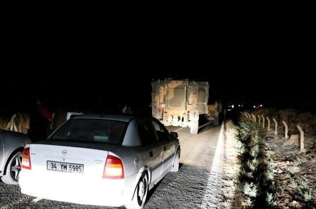 Barış Pınarı Harekatı'nda kara operasyonu başladı