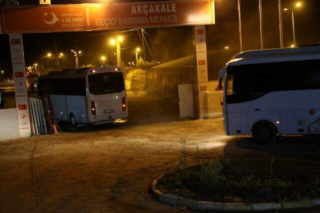 Suriye Milli Ordusu, operasyon için Türkiye'ye ulaştı Suriye Milli Ordusu, operasyon için Türkiye'ye ulaştı