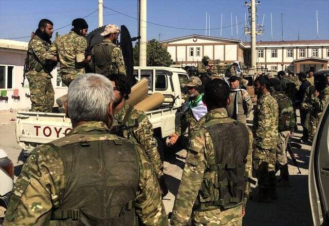Suriye Milli Ordusu, Fırat'ın doğusuna girdi Suriye Milli Ordusu, Fırat'ın doğusuna girdi