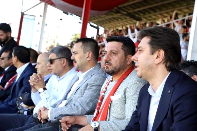 St. Pauli'nin tepki gösterdiği Enver Cenk Şahin'e Nevşehir'den transfer teklifi