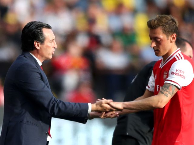 Arsenal Teknik Direktörü Unai Emery'den Mesut Özil'e açık kapı!