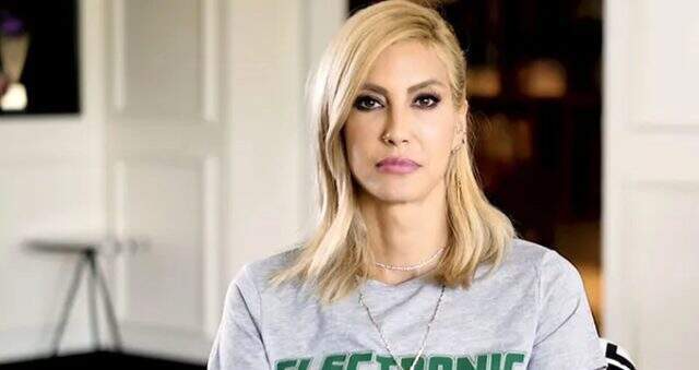 Çağla Şıkel canlı yayında göğsünün açılmasıyla ilgili ilk kez konuştu