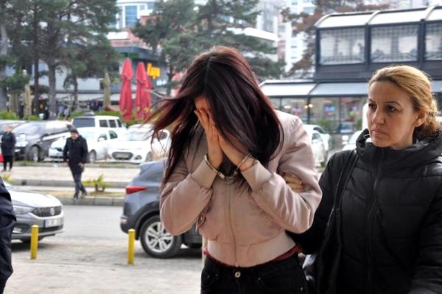 Dayak görüntülerini kaydedip paylaşan üniversiteli kızların cezası indirilip, ertelendi
