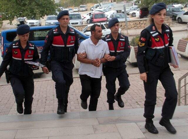 Gaspçıyı çürük dişi ele verdi Gaspçıyı kırık ve çürük dişi ele verdi