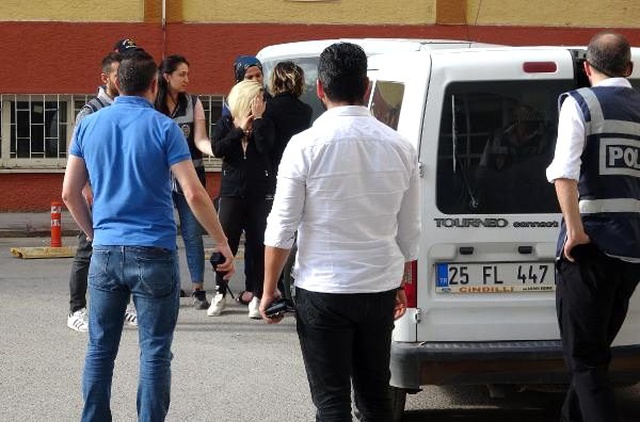 'Hanımağa', gözcülük yapanlara cinsel ilişki ücretinde indirim yapmış