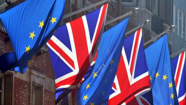 İngiltere Parlamentosu, yeni Brexit anlaşması oylamasının ertelenmesine karar verdi