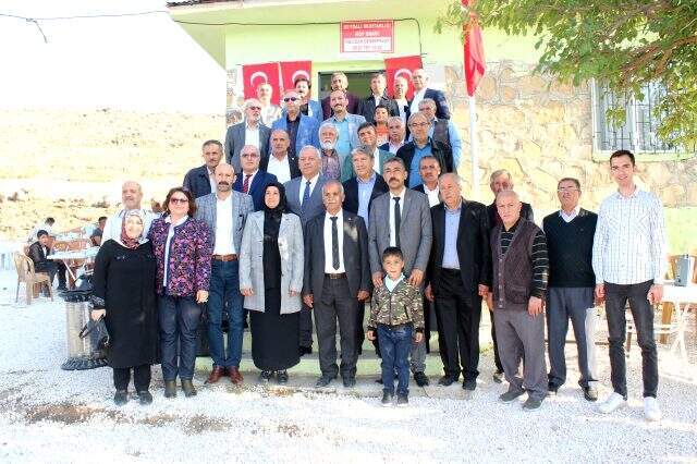 Gelin geldiği köye muhtar olan kadın, herkesin takdirini kazandı Gelin geldiği köye muhtar olan kadın, herkesin takdirini kazandı