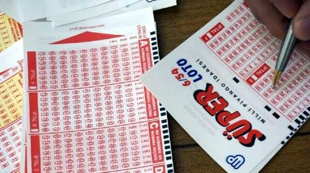 Süper Loto'da 13,5 milyonluk büyük ikramiyenin sahibi parasını aldı