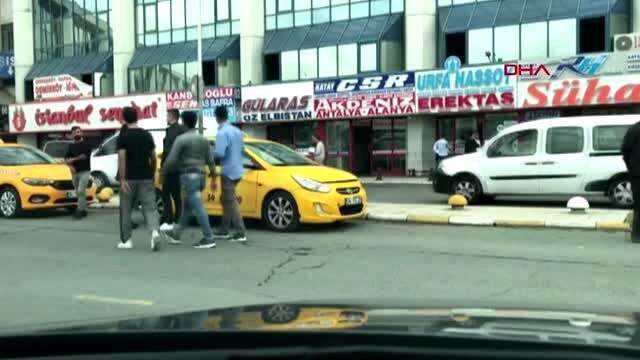 15 Temmuz Demokrasi Otogarı'nda taksicilerin park ücreti tuzağı 15 Temmuz Demokrasi Otogarı'nda, taksicilerin ücretsiz olmasına rağmen otopark ücreti istemesi tartışma yarattı