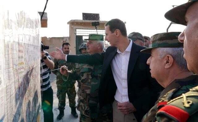 Beşar Esed, İdlib'de askerlerle bir araya geldi
